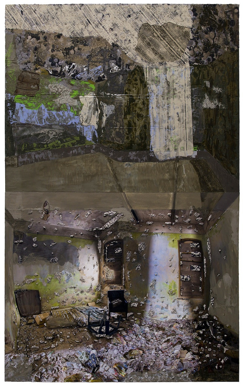 Mirror Ceiling: A Room With a Mattress and a Chair 