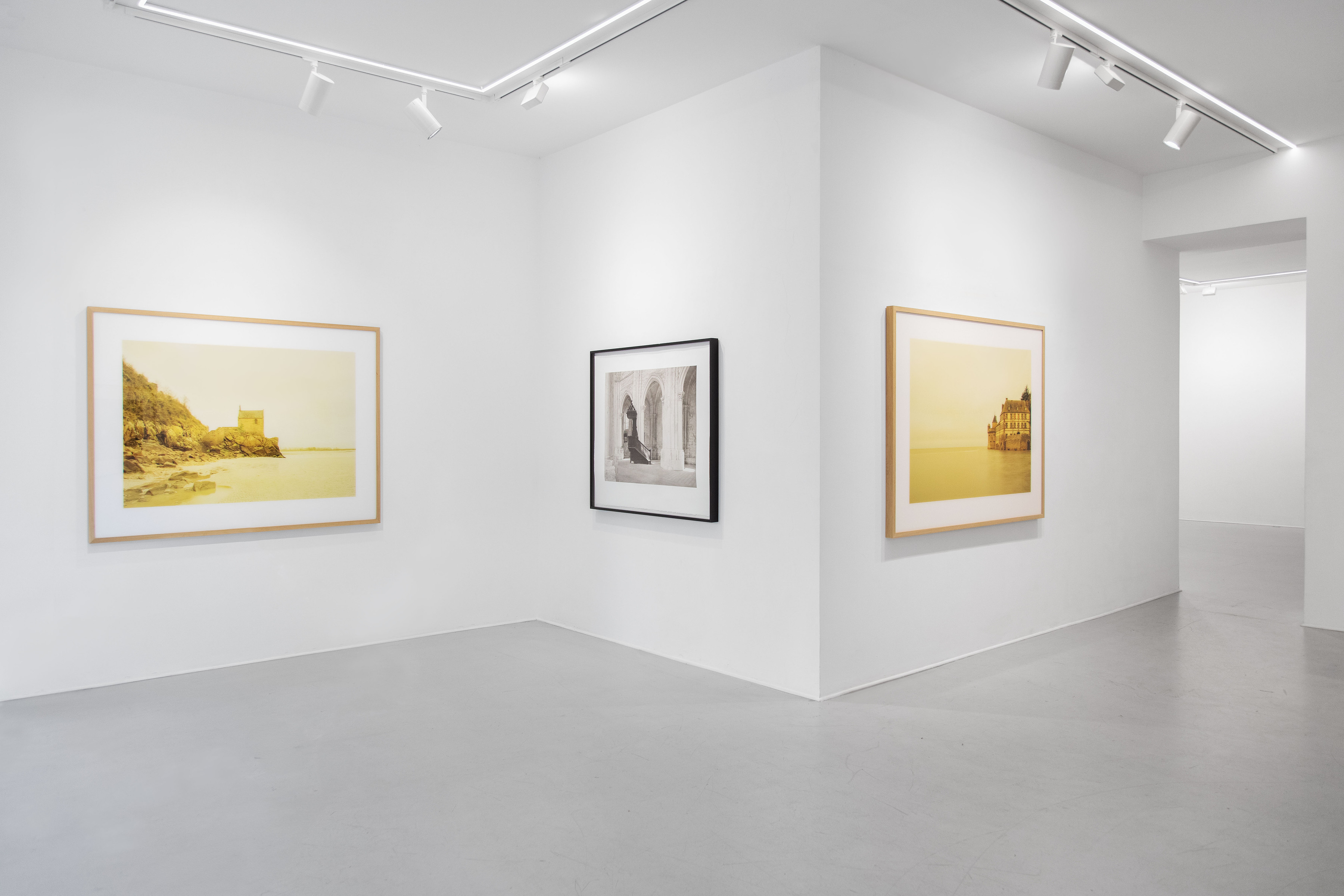 Installation View _ "L’ Être du Temps" _ RX&SLAG - Paris 