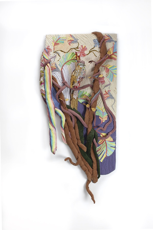 Guacamaya with Rainbow Vine